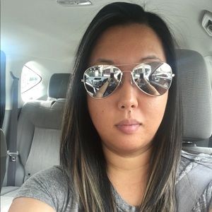 Meet your Posher, Esther